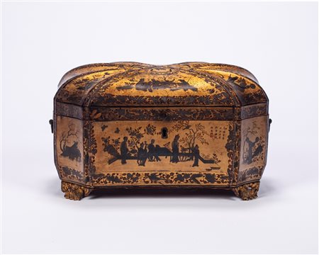 Grande cofanetto in legno laccato. Cina, Canton, secolo XIX