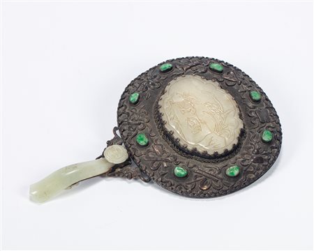Specchio da tavolo in argento e giade. Cina, secolo XIX