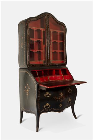 Trumeau laccato a fondo nero e rosso e dipinto a motivi floreali. Genova, XVIII secolo