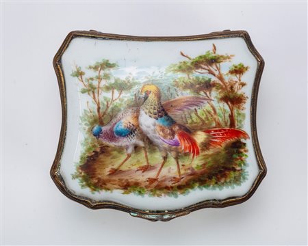 Tabacchiera in porcellana. Manifattura Samson, secolo XIX