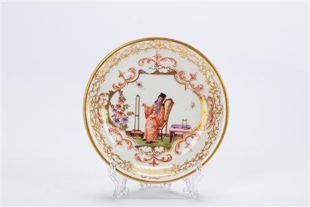 Piattino in porcellana policroma. Manifattura di Meissen, 1723-1724