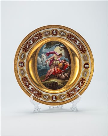 Importante piatto in porcellana policroma e oro. Manifattura Imperiale, Vienna, 1823 circa 