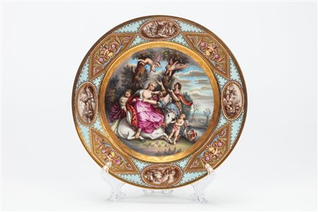 Piatto in porcellana policroma. Vienna, prima metà secolo XIX. Pittura di Karl Hinterberger attivo nella manifattura di Vienna dal 1801 al 1846