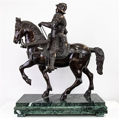Statua equestre di Bartolomeo Colleoni in bronzo con base in marmo. Secolo XIX