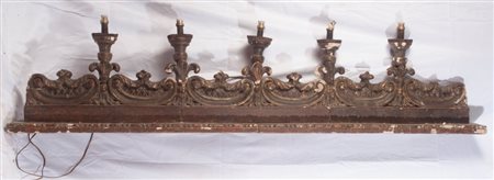  
Fregio a cinque luci in legno intagliato XIX secolo
 160 x 14 x 14 cm