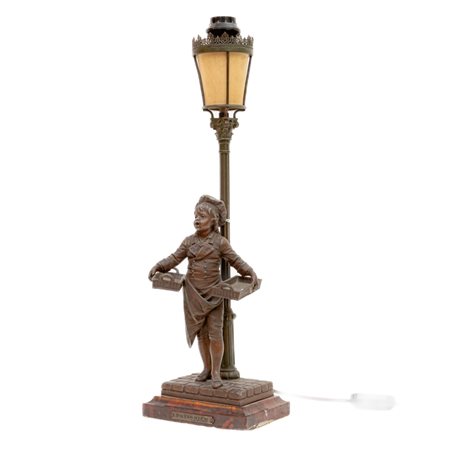  
Lampada da tavolo,  fine XIX  inizi XX secolo
 44 x 14 x 10 cm