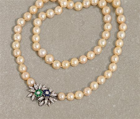 COLLANA COLLANA. Ad un filo di perle coltivate Giappone di mm 9 ca. con...