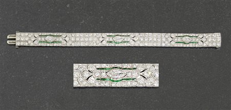 BRACCIALE BRACCIALE ANNI '30 CA. In platino a settori incernierati, decoro a...