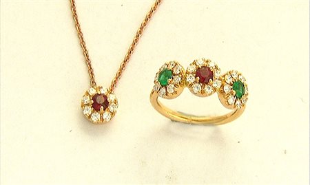 PARURE DEMI PARURE. In oro rosè 18 kt composta da anello e ciondolo con...