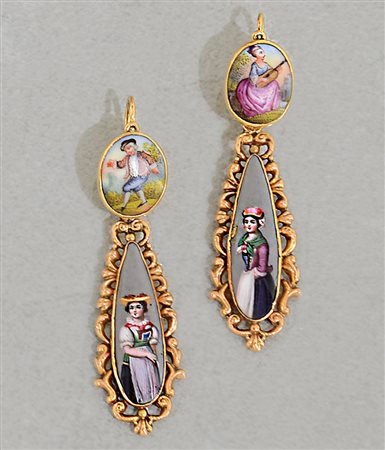 ORECCHINI COPPIA DI ORECCHINI PENDENTI INIZIO XX SECOLO. In oro giallo 18 kt,...