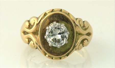 ANELLO ANELLO INIZIO XX SECOLO. In oro giallo 9 kt montatura scatolata con...