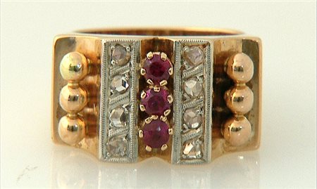 ANELLO ANELLO ANNI '40 CA. In oro bianco e rosso 18 kt montatura a ponte con...