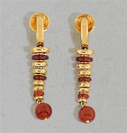 POMELLATO COPPIA DI ORECCHINI PENDENTI DI POMELLATO. In oro giallo 18 kt a...
