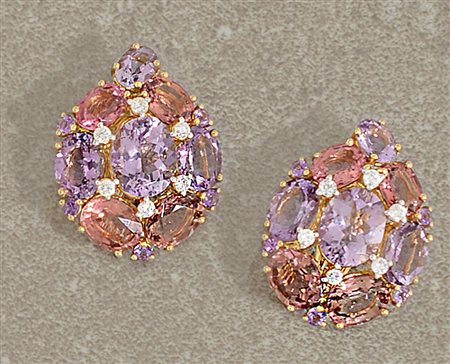 ORECCHINI COPPIA DI ORECCHINI. In oro giallo 18 kt perno ripieghevole e clip,...