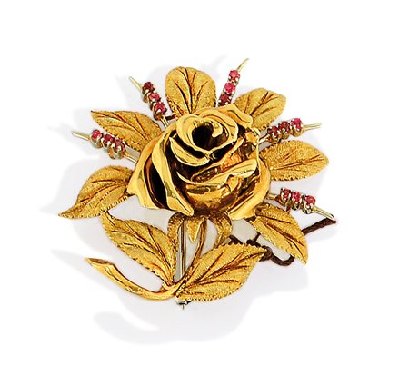 SPILLA SPILLA ANNI '50 CA. In oro giallo 18 kt a grande rosa con foglie...