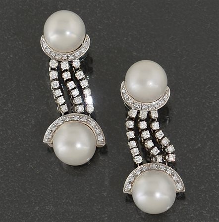 ORECCHINI COPPIA DI ORECCHINI PENDENTI. In oro bianco 18 kt perno e clip con...