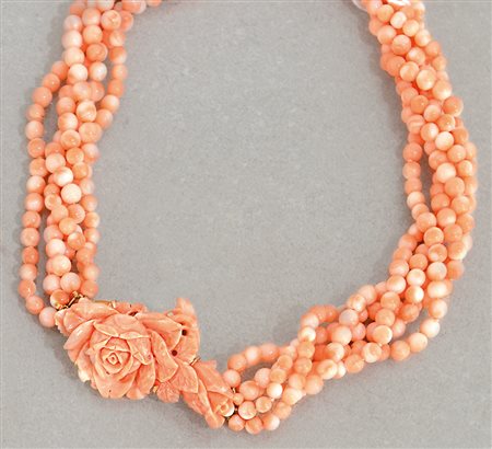 COLLANA COLLANA. A cinque fili torchon di boules in corallo rosa con chiusura...