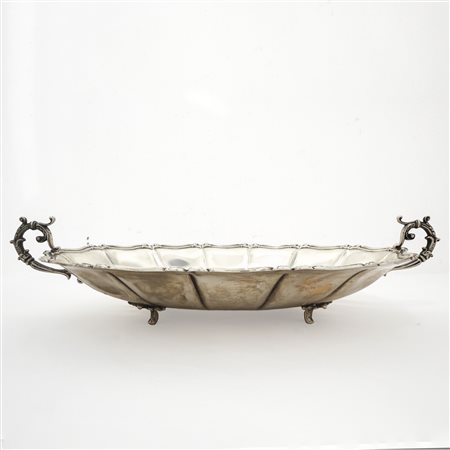 Alzata ovale con prese laterali e bordo smerlato  in argento 800