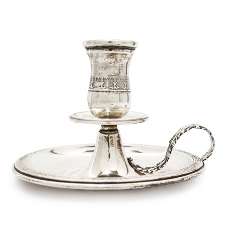 Bugia in argento 800 con decoro sulla presa