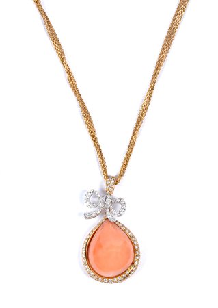 Collana in oro bicolore 18kt, diamanti e corallo