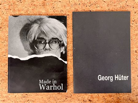 ANDY WARHOL E GEORG HÜTER - Lotto unico di 2 cataloghi, di cui 1 autografato
