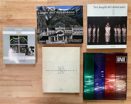 FOTOGRAFIA (ARTE E INDUSTRIA) - Lotto unico di 5 cataloghi