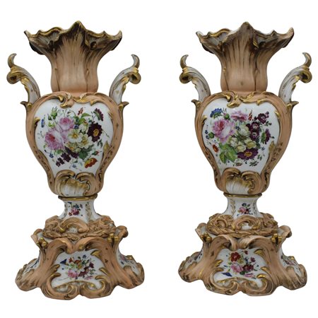 Coppia di grandi vasi