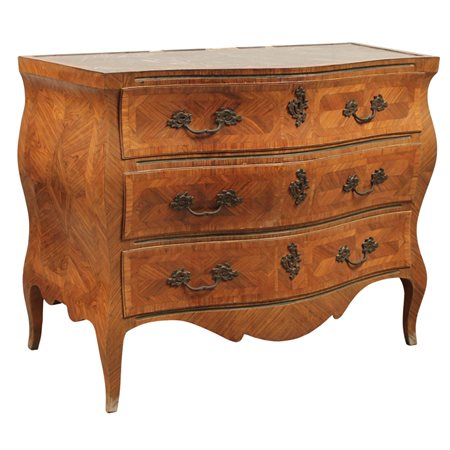 Cassettone a tre cassetti