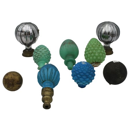 Lotto di otto pomi da letto