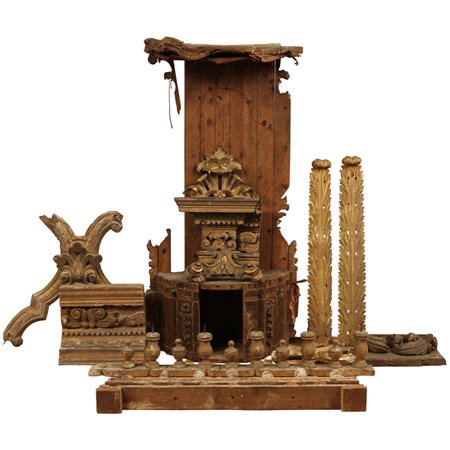 Lotto di intagli assortiti ed elementi