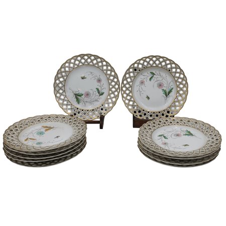 Lotto di undici piatti