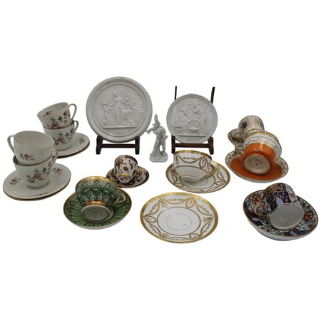 Grande lotto di oggetti vario genere