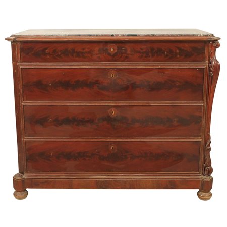 Cassettone a quattro cassetti