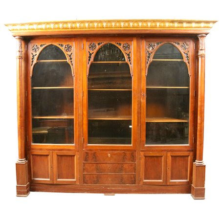 Grande libreria a tre ante