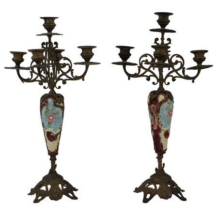 Coppia di candelabri a cinque fiamme