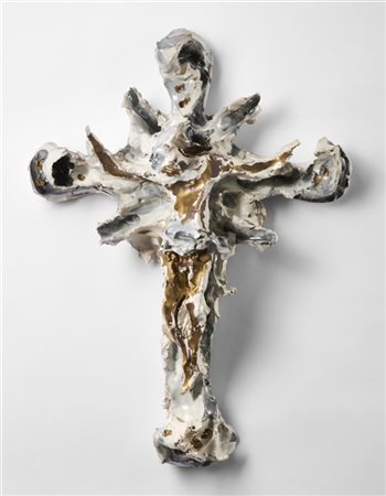Lucio Fontana "Crocifisso" 1952
terracotta smaltata, dipinta e terzo fuoco: bian