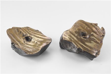 Lucio Fontana "Concetto spaziale, Natura" 1968
bronzo (due elementi)
cm 10x9x5 c