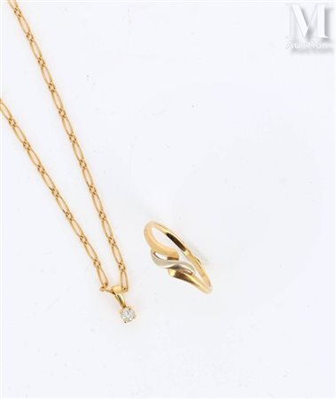 Chaîne et bague Ensemble en or 18k (750 millièmes) comprenant une chaîne de...
