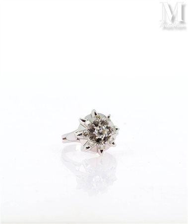 Bague Bague en or blanc 18k (750 millièmes), le chaton à décor d'un motif en...