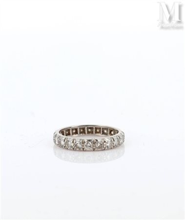 Alliance américaine Alliance américaine en platine (850 millièmes) sertie de...