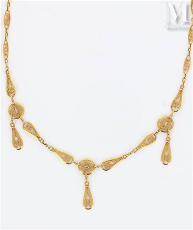 Collier Collier en or jaune 18k (750 millièmes) formés de maillons navettes,...