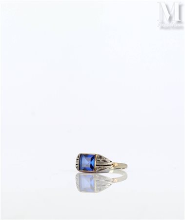 Bague Bague en or blanc 18k (750 millièmes) sertie d'une saphir d'imitation...