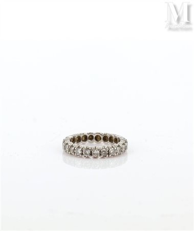 Alliance américaine Alliance américaine en platine (850 millièmes) sertie de...