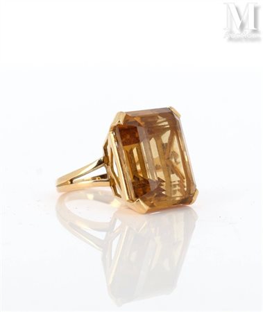 Bague citrine Bague en or jaune 18k (750 millièmes) sertie d'une citrine...