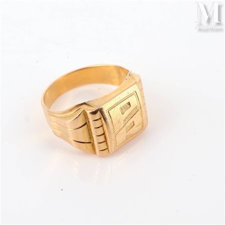 Chevalière Chevalière en or jaune 18k (750 millièmes), monogrammée PR sur...