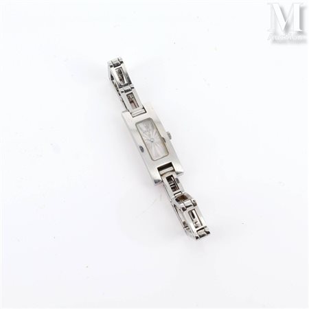 GUCCI Réf. 3900L Montre bracelet rectangulaire en acier. Cadran fond...