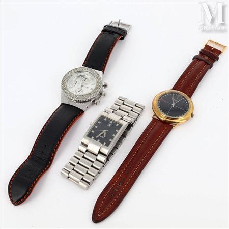 Ensemble de montres Quatre montres: - YVES BERTELIN - Montre bracelet chrono...
