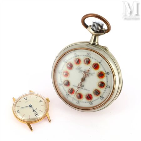 Lot Lot comprenant un régulateur en métal et un boîtier de montre en acier et...