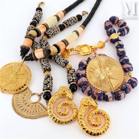 Lot de bijoux fantaisie Lot de bijoux fantaisie de style ethnique en métal...