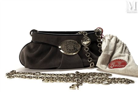 LANCEL Collection Brigitte Bardot. Sac baguette en peau retournée taupe....